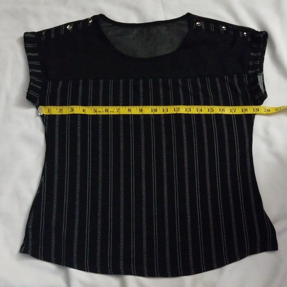 Casual t-shirt - Picture 8 of 8
